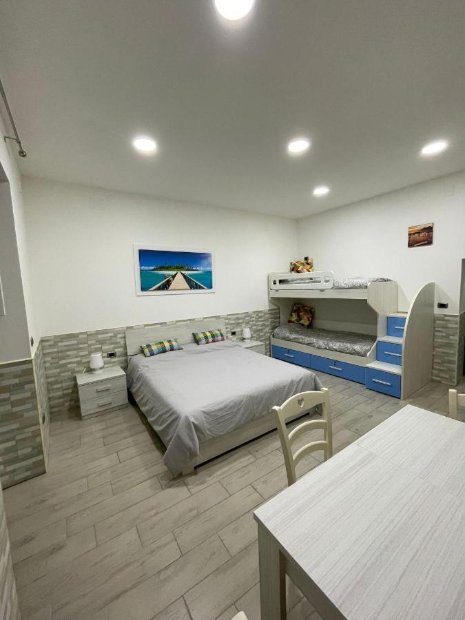 Casa Vacanze Luisa 那不勒斯 外观 照片