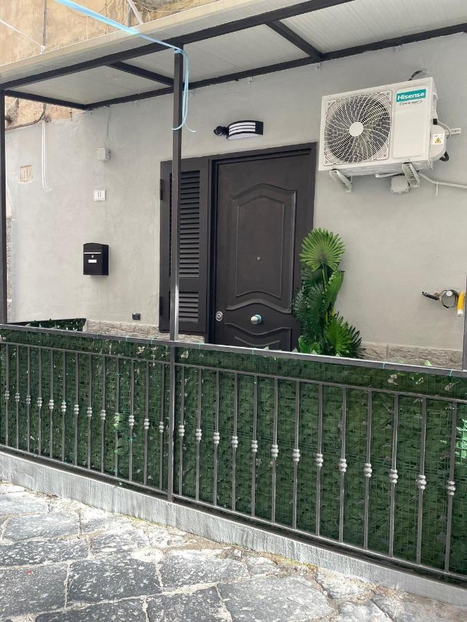 Casa Vacanze Luisa 那不勒斯 外观 照片