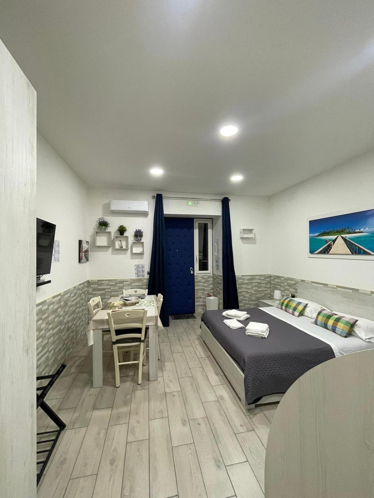 Casa Vacanze Luisa 那不勒斯 外观 照片